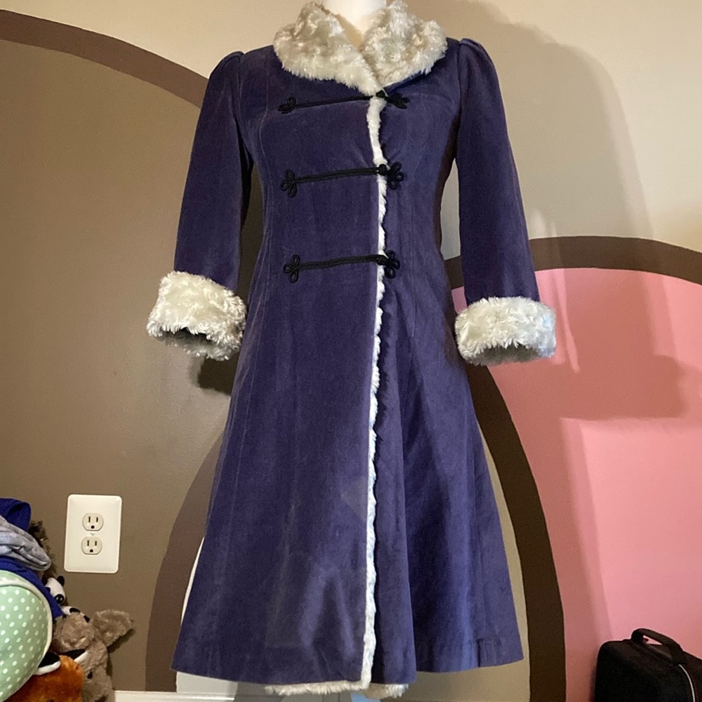 American Girl Purple and White Cape with Faux Fur Trim